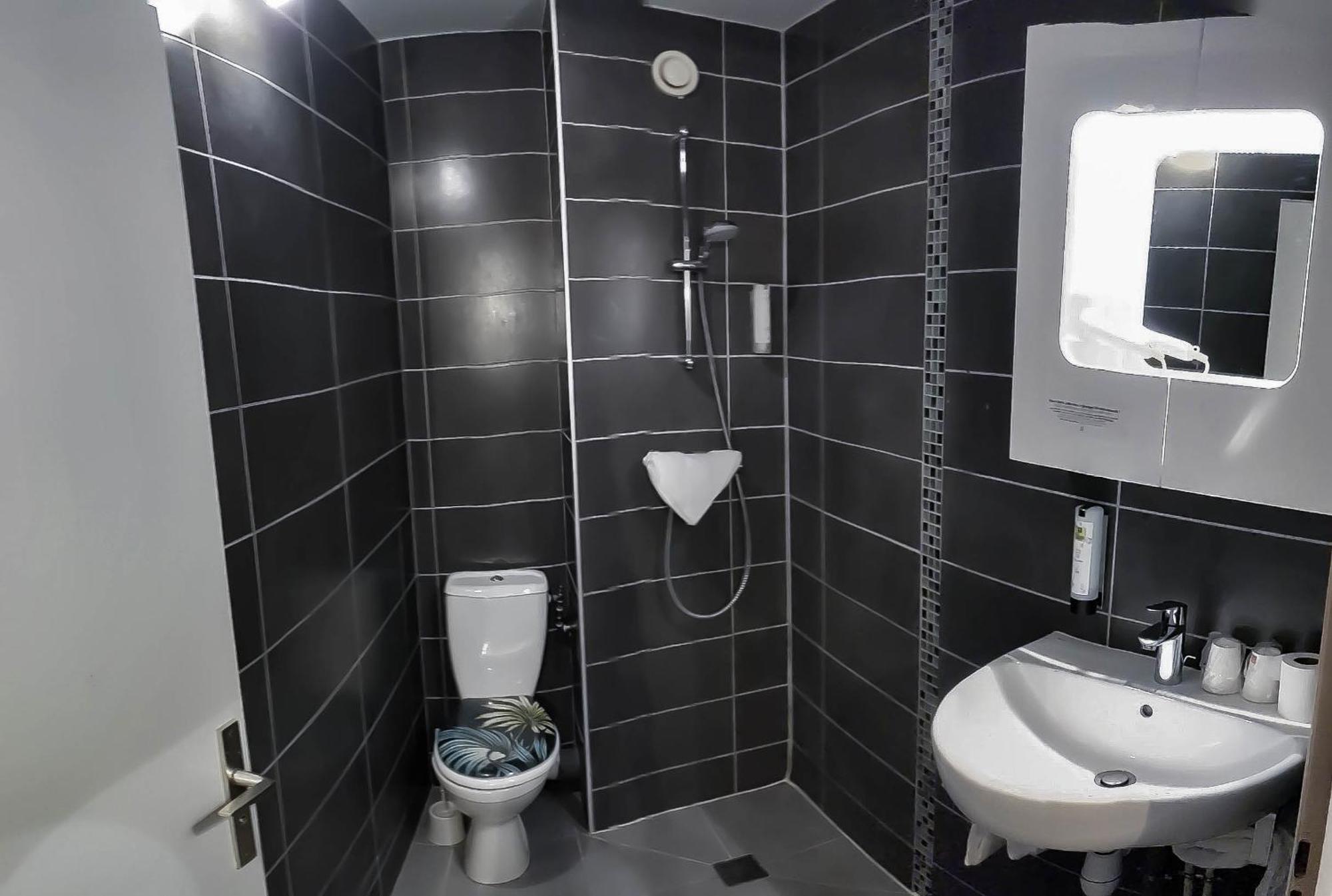 Logis Les Charmilles Chalon-Sur-Saone Sud Lux Exterior foto