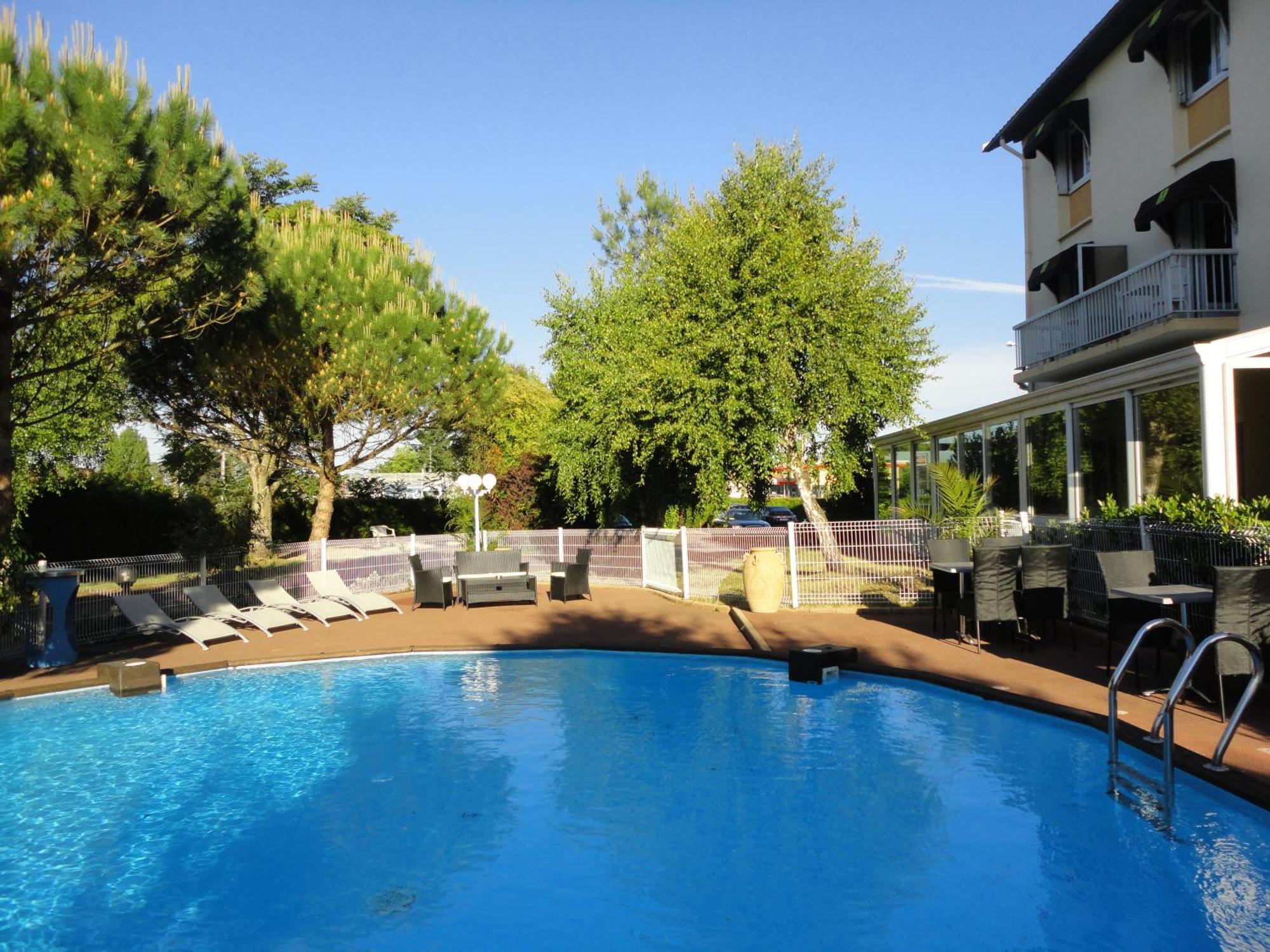 Logis Les Charmilles Chalon-Sur-Saone Sud Lux Exterior foto